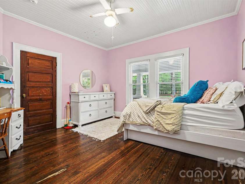 134 Mauney Farm Road, Cherryville, NC 28021.  MLS# CAR4408367, YatesRealty ID 44247. 