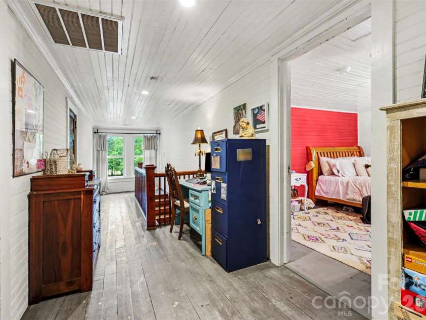 134 Mauney Farm Road, Cherryville, NC 28021.  MLS# CAR4408367, YatesRealty ID 44247. 