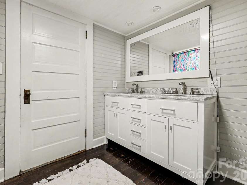 134 Mauney Farm Road, Cherryville, NC 28021.  MLS# CAR4408367, YatesRealty ID 44247. 