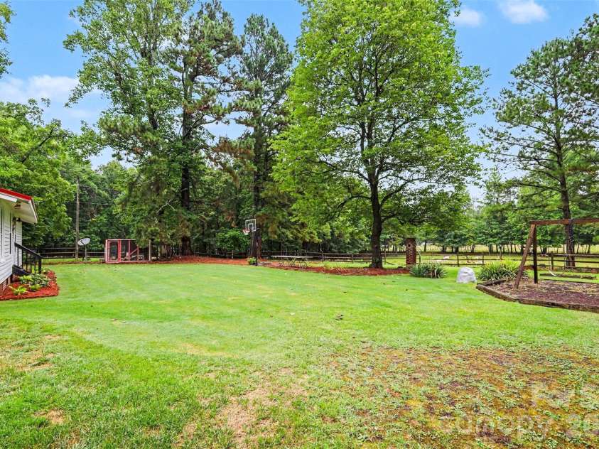 134 Mauney Farm Road, Cherryville, NC 28021.  MLS# CAR4408367, YatesRealty ID 44247. 