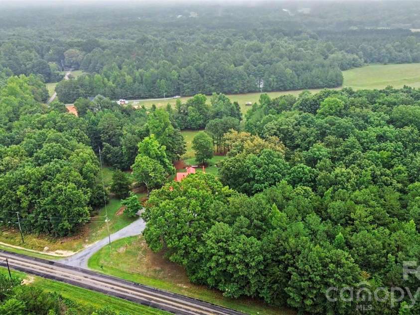 134 Mauney Farm Road, Cherryville, NC 28021.  MLS# CAR4408367, YatesRealty ID 44247. 