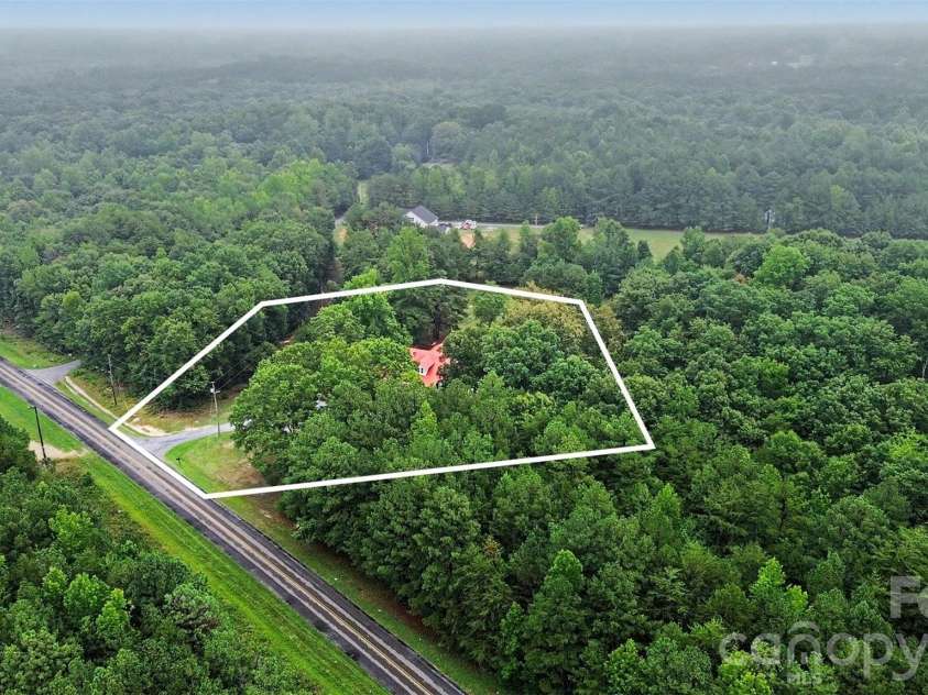 134 Mauney Farm Road, Cherryville, NC 28021.  MLS# CAR4408367, YatesRealty ID 44247. 