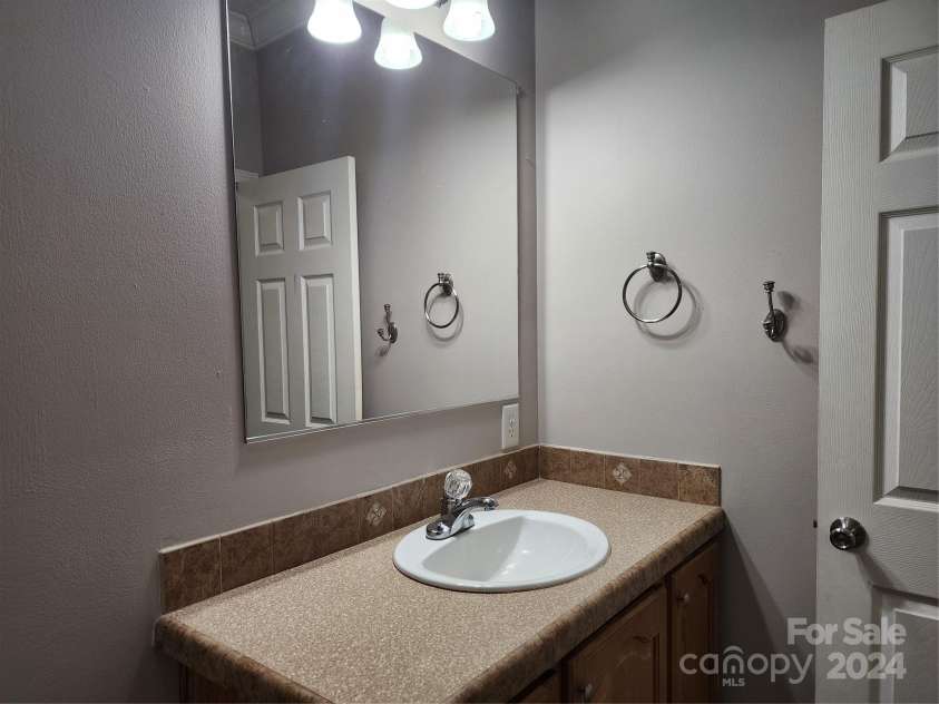 129 Burning Lane, Stony Point, NC 28678.  MLS# CAR4198643, YatesRealty ID 4425. 