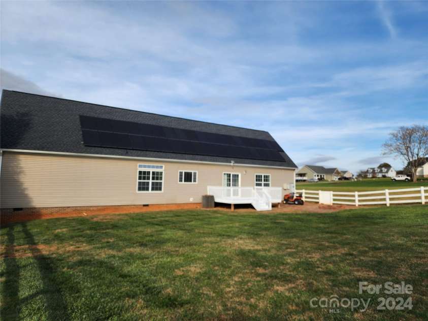 129 Burning Lane, Stony Point, NC 28678.  MLS# CAR4198643, YatesRealty ID 4425. 