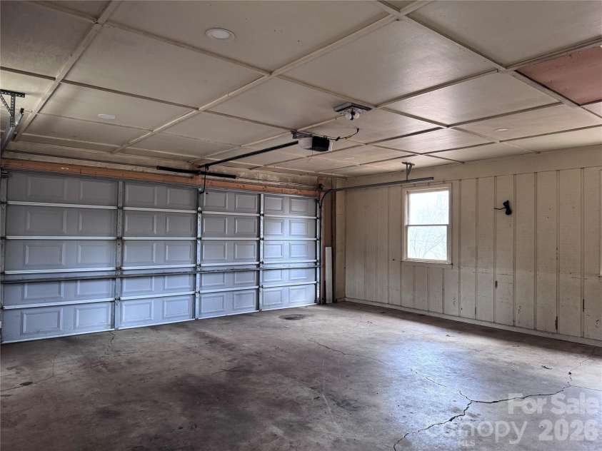 1511 Old Carriage Drive, Newton, NC 28658.  MLS# CAR4355697, YatesRealty ID 4425. 