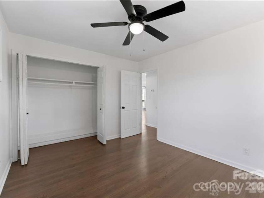 514 Camrose Drive, Charlotte, NC 28215.  MLS# CAR4328091, YatesRealty ID 4425. 