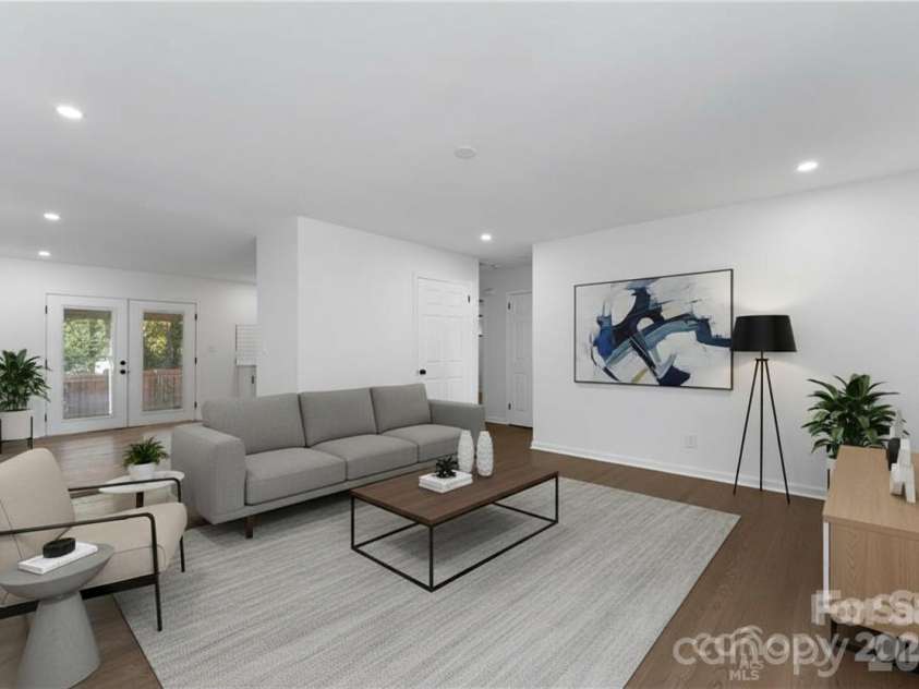 514 Camrose Drive, Charlotte, NC 28215.  MLS# CAR4328091, YatesRealty ID 4425. Virtually staged