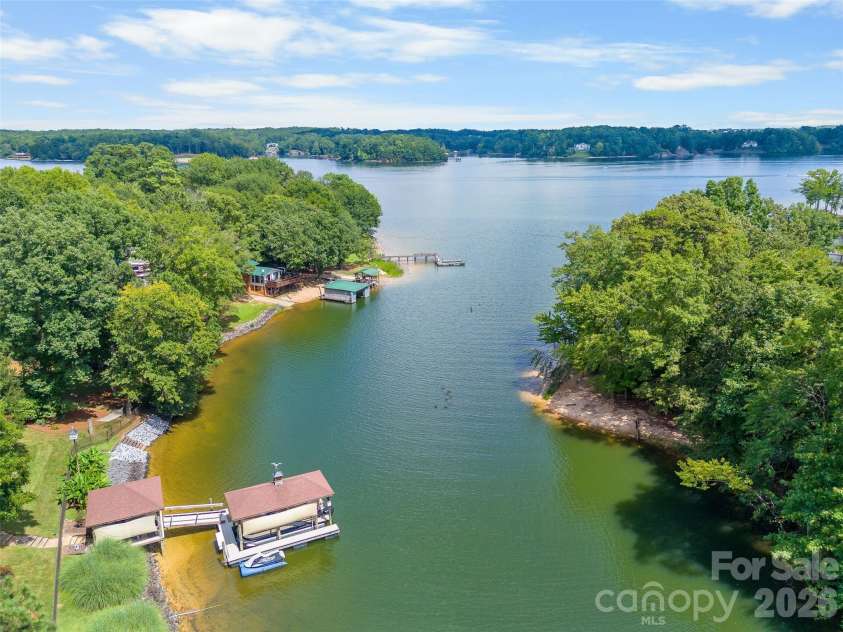 5301 Masons Ferry Road, Clover, SC 29710.  MLS# CAR4407219, YatesRealty ID 44253. 