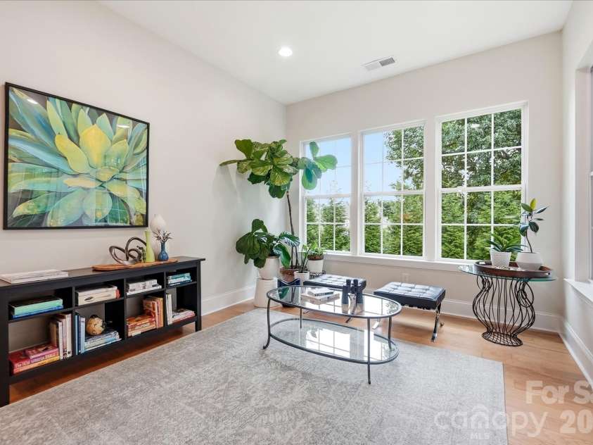 7717 Coalcliff Drive, Huntersville, NC 28078.  MLS# CAR4408239, YatesRealty ID 44254. Breakfast Area