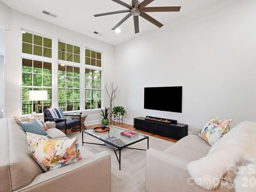 7717 Coalcliff Drive, Huntersville, NC 28078.  MLS# CAR4408239, YatesRealty ID 44254. Great Room