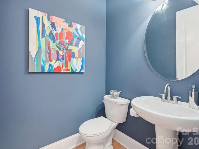 7717 Coalcliff Drive, Huntersville, NC 28078.  MLS# CAR4408239, YatesRealty ID 44254. Half Bathroom