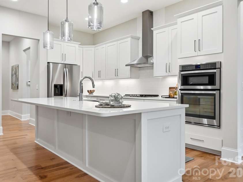 7717 Coalcliff Drive, Huntersville, NC 28078.  MLS# CAR4408239, YatesRealty ID 44254. Kitchen
