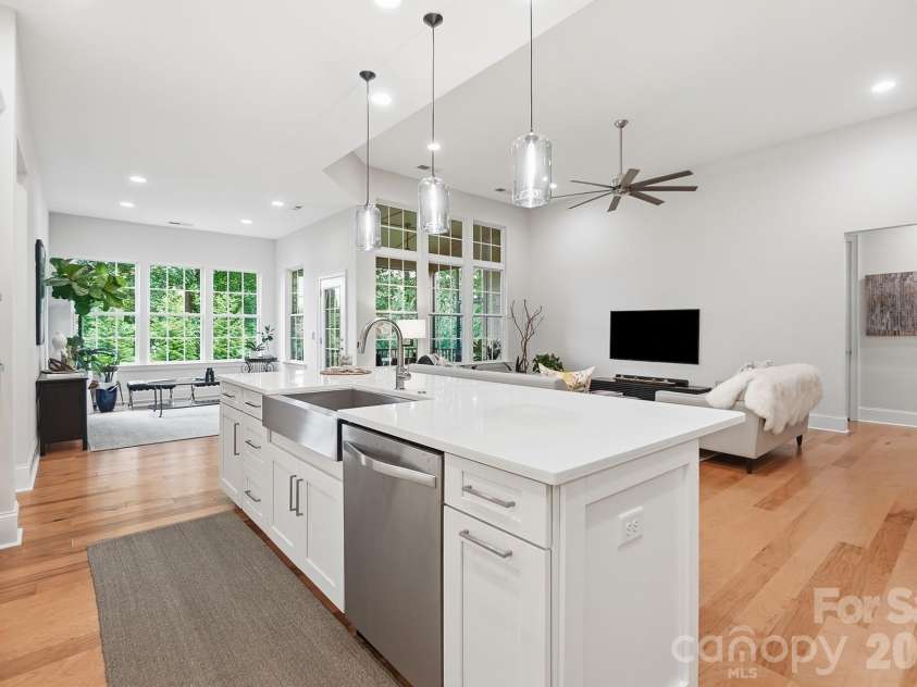 7717 Coalcliff Drive, Huntersville, NC 28078.  MLS# CAR4408239, YatesRealty ID 44254. Kitchen