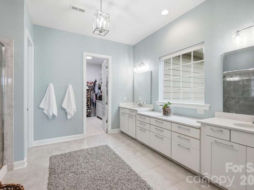 7717 Coalcliff Drive, Huntersville, NC 28078.  MLS# CAR4408239, YatesRealty ID 44254. Owner's Bathroom