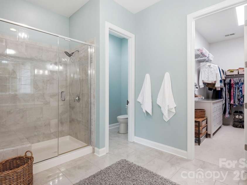 7717 Coalcliff Drive, Huntersville, NC 28078.  MLS# CAR4408239, YatesRealty ID 44254. Owner's Bathroom