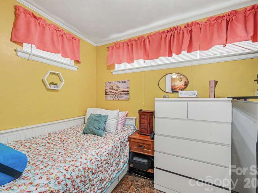 3748 Camp Stewart Road, Charlotte, NC 28215.  MLS# CAR4406800, YatesRealty ID 44255. 