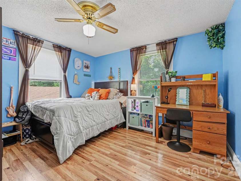 3748 Camp Stewart Road, Charlotte, NC 28215.  MLS# CAR4406800, YatesRealty ID 44255. 
