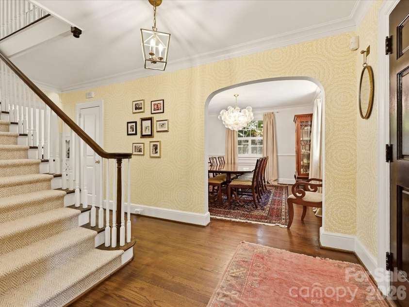 1642 Providence Road, Charlotte, NC 28207.  MLS# CAR4407918, YatesRealty ID 44256. 