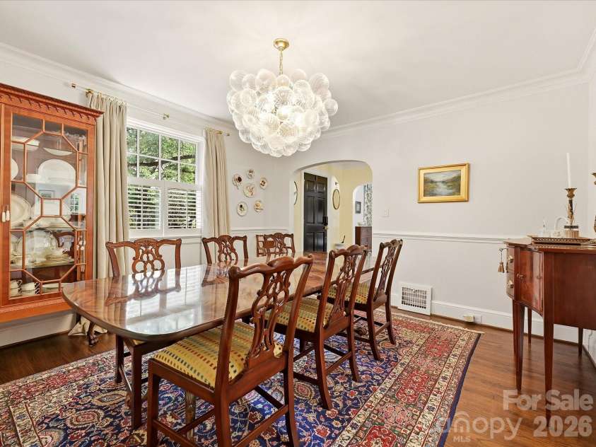1642 Providence Road, Charlotte, NC 28207.  MLS# CAR4407918, YatesRealty ID 44256. 