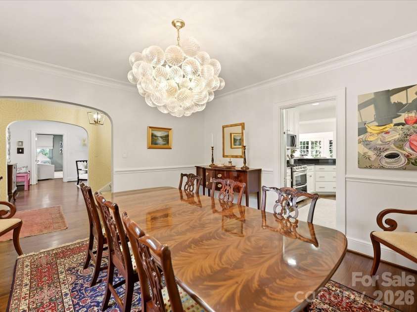 1642 Providence Road, Charlotte, NC 28207.  MLS# CAR4407918, YatesRealty ID 44256. 