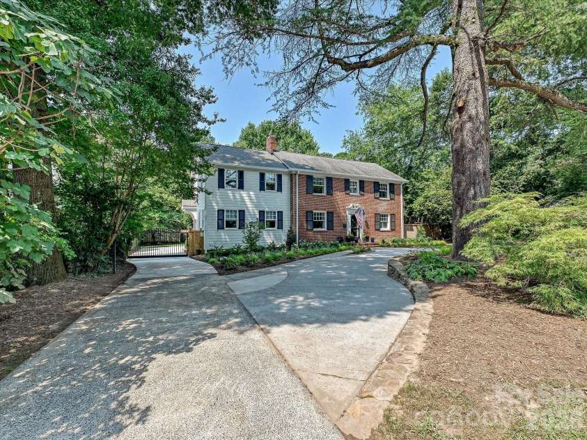 1642 Providence Road, Charlotte, NC 28207.  MLS# CAR4407918, YatesRealty ID 44256. View of Electric Gate