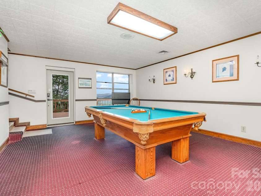 508 Over Look Drive, Burnsville, NC 28714.  MLS# CAR4405528, YatesRealty ID 44257. 