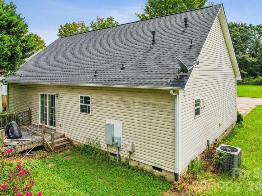 2030 Mallard Creek Drive, Rock Hill, SC 29732.  MLS# CAR4404799, YatesRealty ID 44258. 