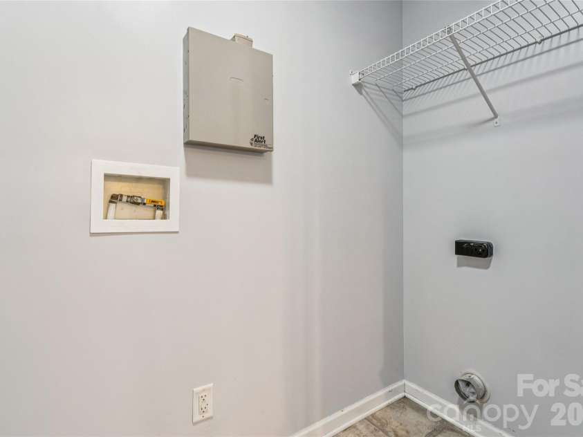 2030 Mallard Creek Drive, Rock Hill, SC 29732.  MLS# CAR4404799, YatesRealty ID 44258. Laundry room