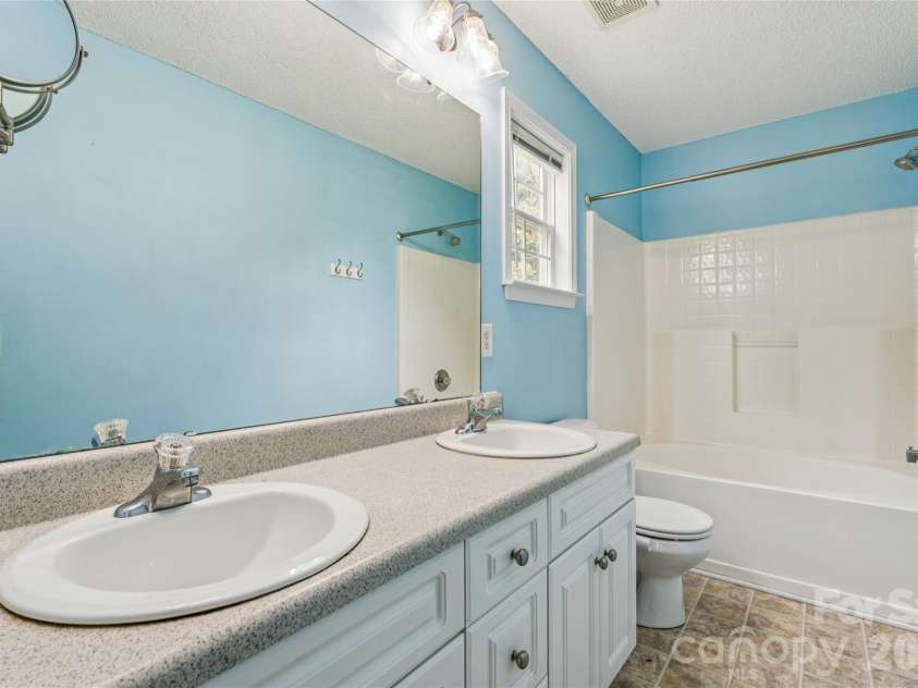 2030 Mallard Creek Drive, Rock Hill, SC 29732.  MLS# CAR4404799, YatesRealty ID 44258. Primary Bathroom