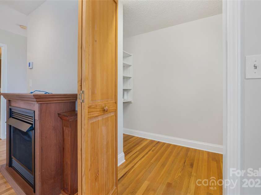 225 Seasons Drive, Clyde, NC 28721.  MLS# CAR4234231, YatesRealty ID 4426. Used as an office