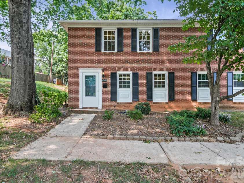 1801 Pewsbury Road, Charlotte, NC 28210.  MLS# CAR4404085, YatesRealty ID 44261. 