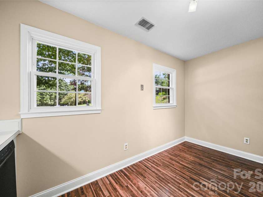 1801 Pewsbury Road, Charlotte, NC 28210.  MLS# CAR4404085, YatesRealty ID 44261. 