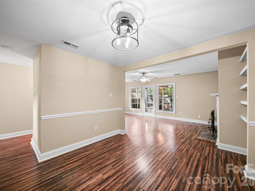 1801 Pewsbury Road, Charlotte, NC 28210.  MLS# CAR4404085, YatesRealty ID 44261. 