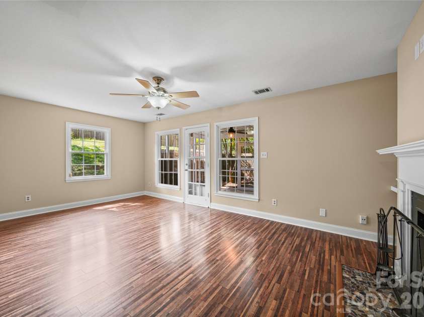 1801 Pewsbury Road, Charlotte, NC 28210.  MLS# CAR4404085, YatesRealty ID 44261. 
