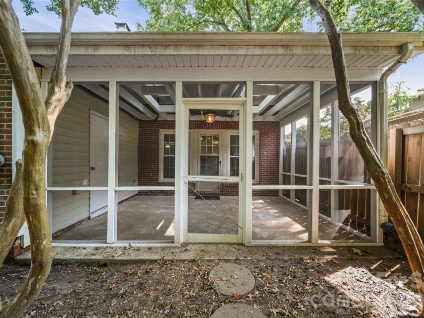 1801 Pewsbury Road, Charlotte, NC 28210.  MLS# CAR4404085, YatesRealty ID 44261. 
