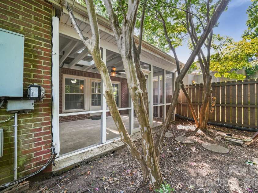 1801 Pewsbury Road, Charlotte, NC 28210.  MLS# CAR4404085, YatesRealty ID 44261. 