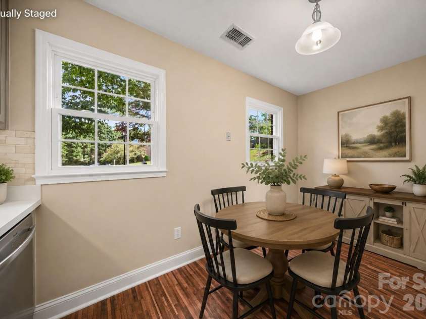1801 Pewsbury Road, Charlotte, NC 28210.  MLS# CAR4404085, YatesRealty ID 44261. 