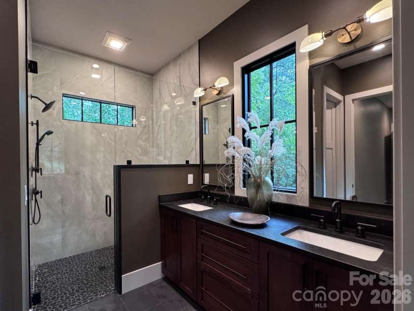 465 Mountain Brook Trail, Brevard, NC 28712.  MLS# CAR4401717, YatesRealty ID 44263. 