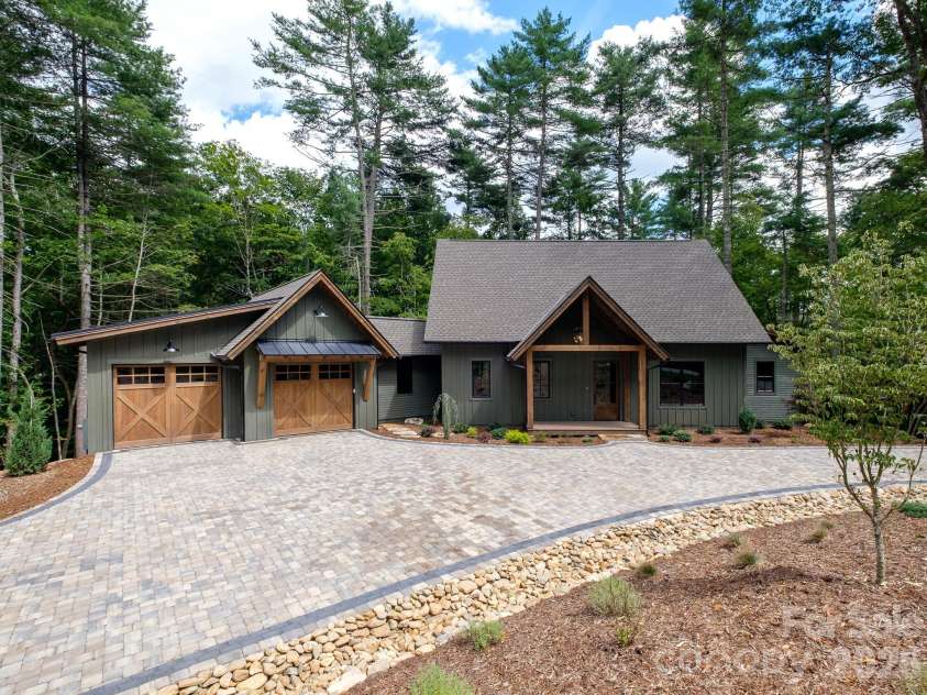 465 Mountain Brook Trail, Brevard, NC 28712.  MLS# CAR4401717, YatesRealty ID 44263. 