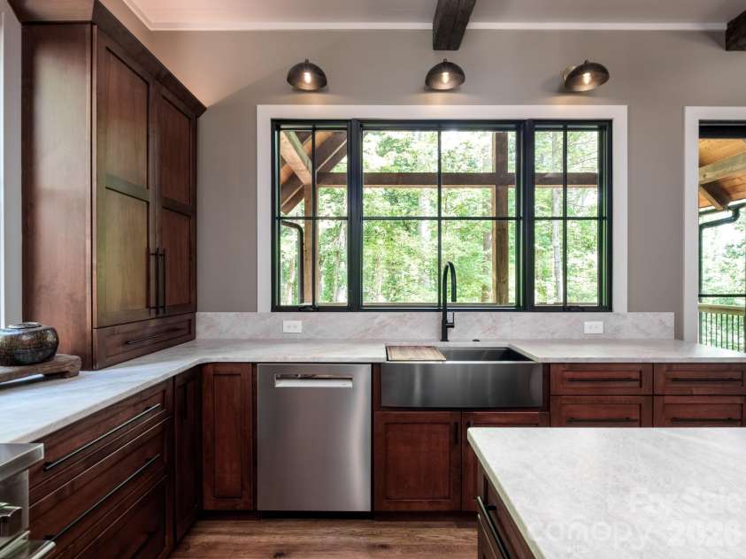 465 Mountain Brook Trail, Brevard, NC 28712.  MLS# CAR4401717, YatesRealty ID 44263. 