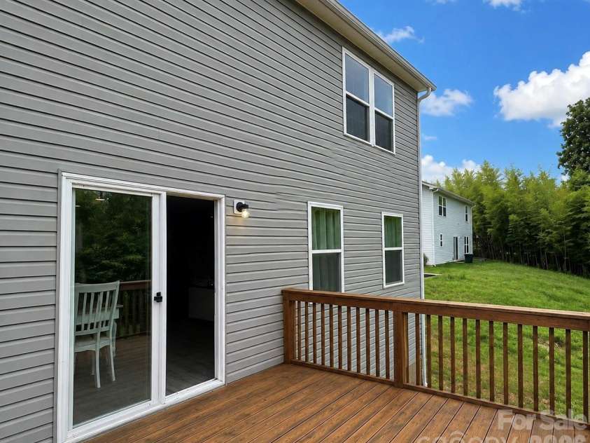 4820 Stone Drive, Conover, NC 28613.  MLS# CAR4390047, YatesRealty ID 44265. 