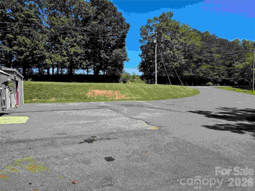 669 Old Lowgap Road, Mount Airy, NC 27030.  MLS# CAR4357343, YatesRealty ID 44266. 