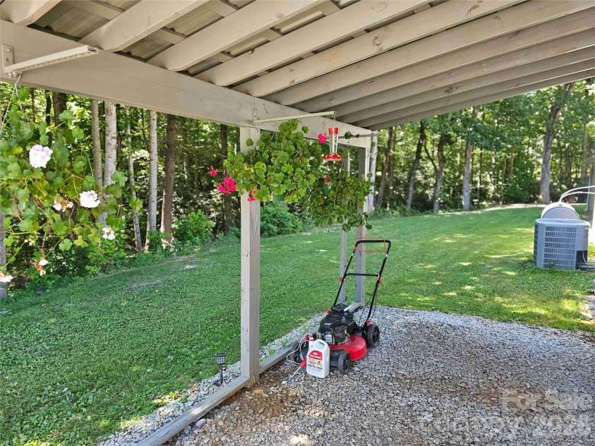 669 Old Lowgap Road, Mount Airy, NC 27030.  MLS# CAR4357343, YatesRealty ID 44266. 