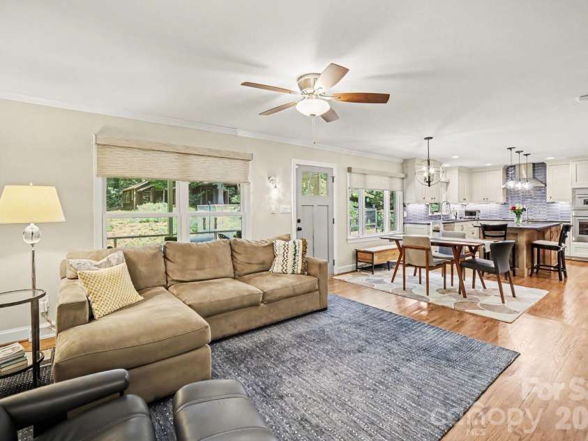 118 Lutomma Circle, Charlotte, NC 28270.  MLS# CAR4387328, YatesRealty ID 44267. 