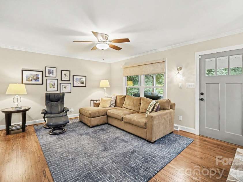 118 Lutomma Circle, Charlotte, NC 28270.  MLS# CAR4387328, YatesRealty ID 44267. 
