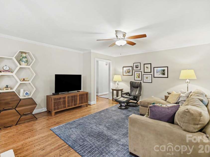 118 Lutomma Circle, Charlotte, NC 28270.  MLS# CAR4387328, YatesRealty ID 44267. 