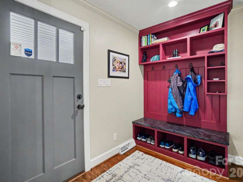 118 Lutomma Circle, Charlotte, NC 28270.  MLS# CAR4387328, YatesRealty ID 44267. Carport entry with drop zone
