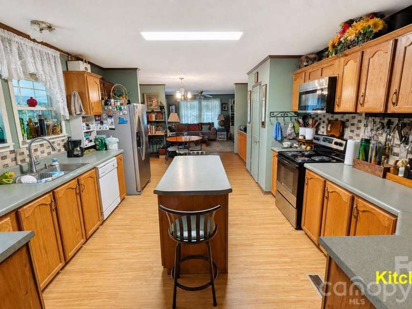 253 Royalwood Drive, Zirconia, NC 28790.  MLS# CAR4414672, YatesRealty ID 44269. 