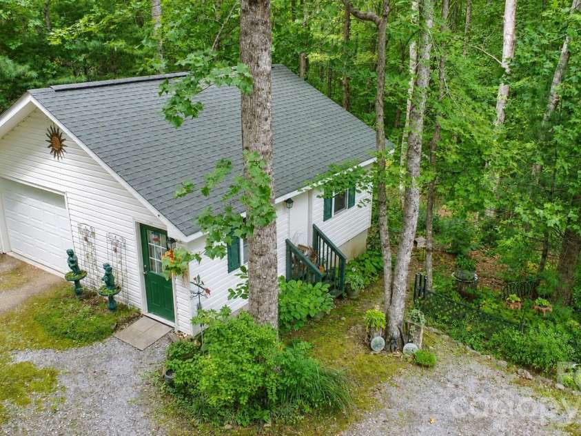253 Royalwood Drive, Zirconia, NC 28790.  MLS# CAR4414672, YatesRealty ID 44269. 