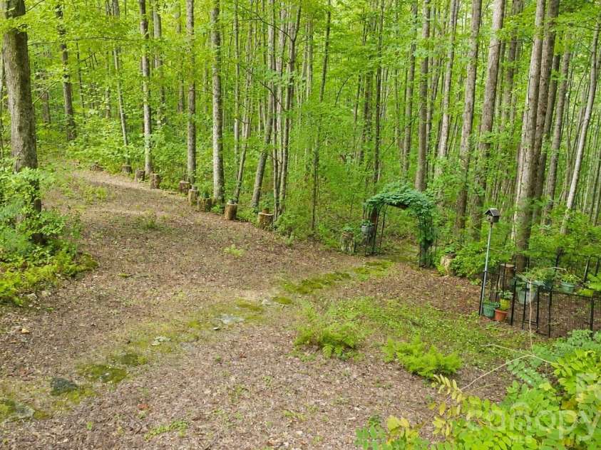 253 Royalwood Drive, Zirconia, NC 28790.  MLS# CAR4414672, YatesRealty ID 44269. 